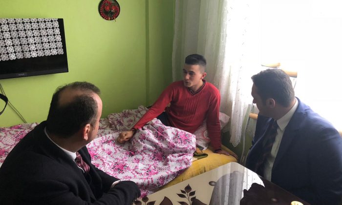 CHP’Lİ KARADENİZ’DEN AFRİN GAZİSİNE GEÇMİŞ OLSUN ZİYARETİ