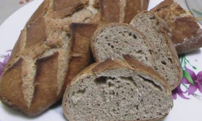 Cilt Lekeleri İçin Bayat Ekmek Kürü