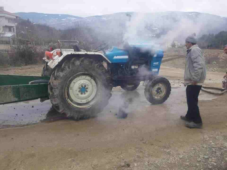 Kastamonu’da Seyir Halindeki Traktör Alev Aldı