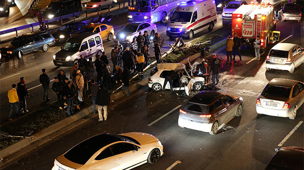 İstanbul’da Feci Kaza: 4 Yaralı