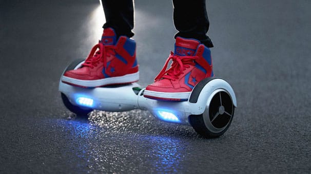 Hoverboard bir evi bitirdi!