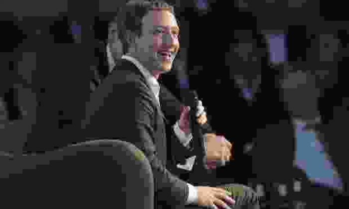Zuckerberg meraklandıran yanıtlar verdi
