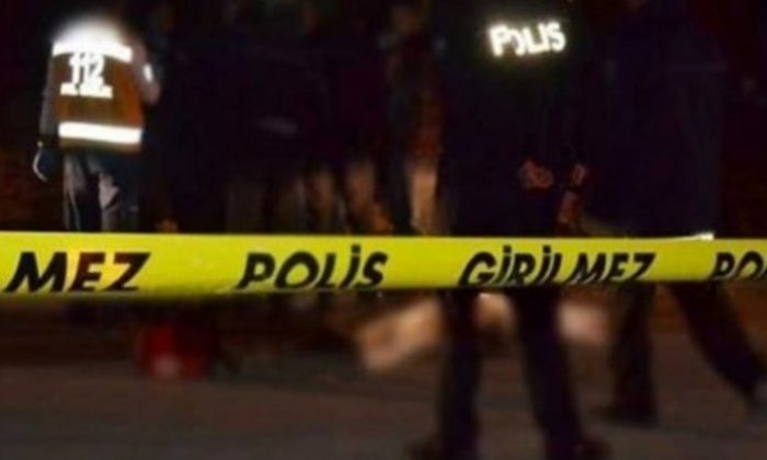 Ataşehir’de Bomba Şüphesiyle Park Halindeki Araç İncelendi