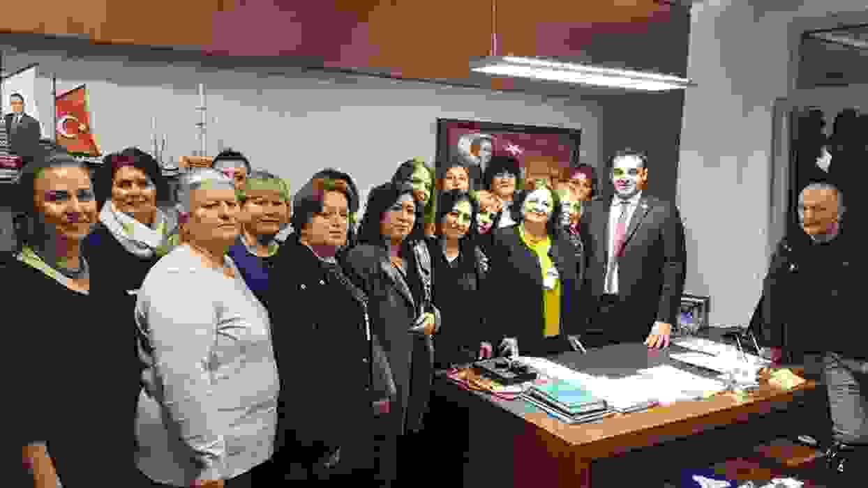 CHP’li Sinoplu Kadınlardan Meclis Önünde “Nükleer” Eylemi