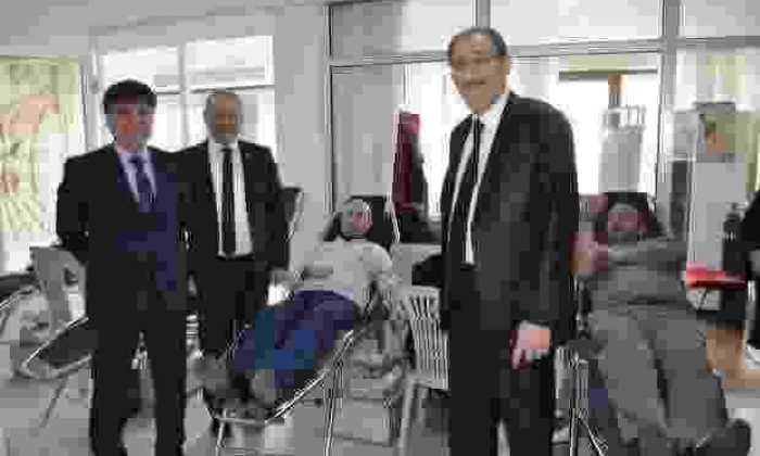 Emniyet Müdür’ünden Kızılay’a Destek!