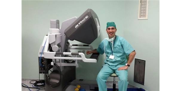 Yabancı Cerrahlara Türkiye’de Robotik Eğitimi Verilecek