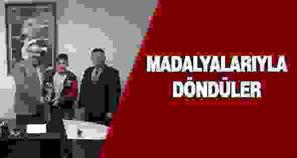 Madalyalarıyla Döndüler