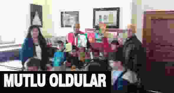 Mutlu Oldular