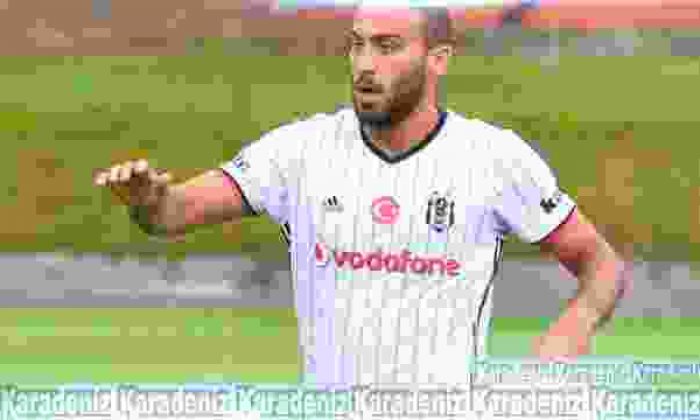 Benimle göz göze gelmekten korkuyor!