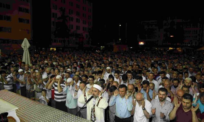 Başkan Tok ‘Millet Darbecilere Karşı Tek Yürek’ Şeklinde Konuştu