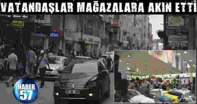 Vatandaşlar Mağazalara Akın Etti