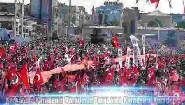 Vatandaşlar Taksim’e akın etti