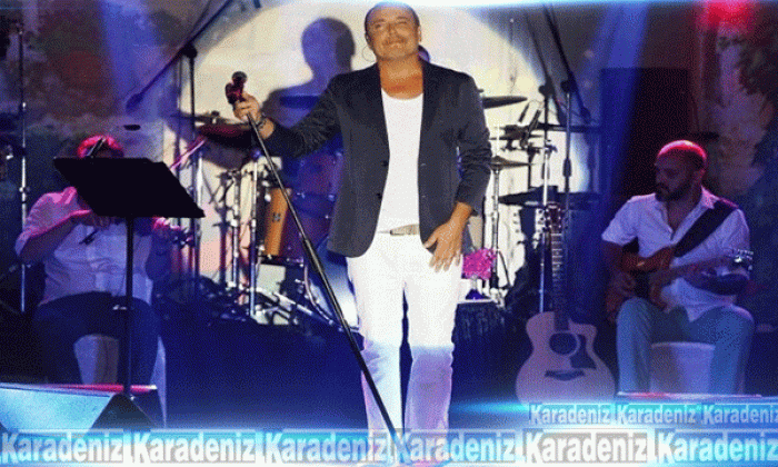 Cenk Eren’den yapımcılara çağrı var!