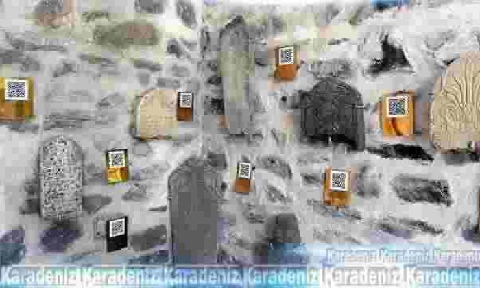 Mezar Taşları okunabilir halde
