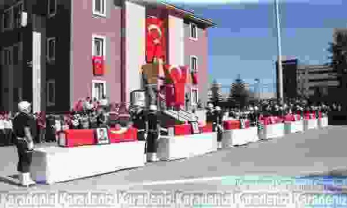 Şehitler memleketlerine uğurlandı