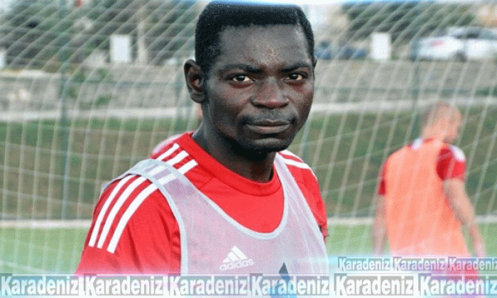 Yeni transferin yaşı dalga konusu oldu