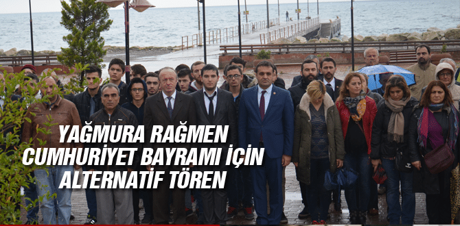 Yağmura Rağmen Cumhuriyet Bayramı İçin Alternatif Tören