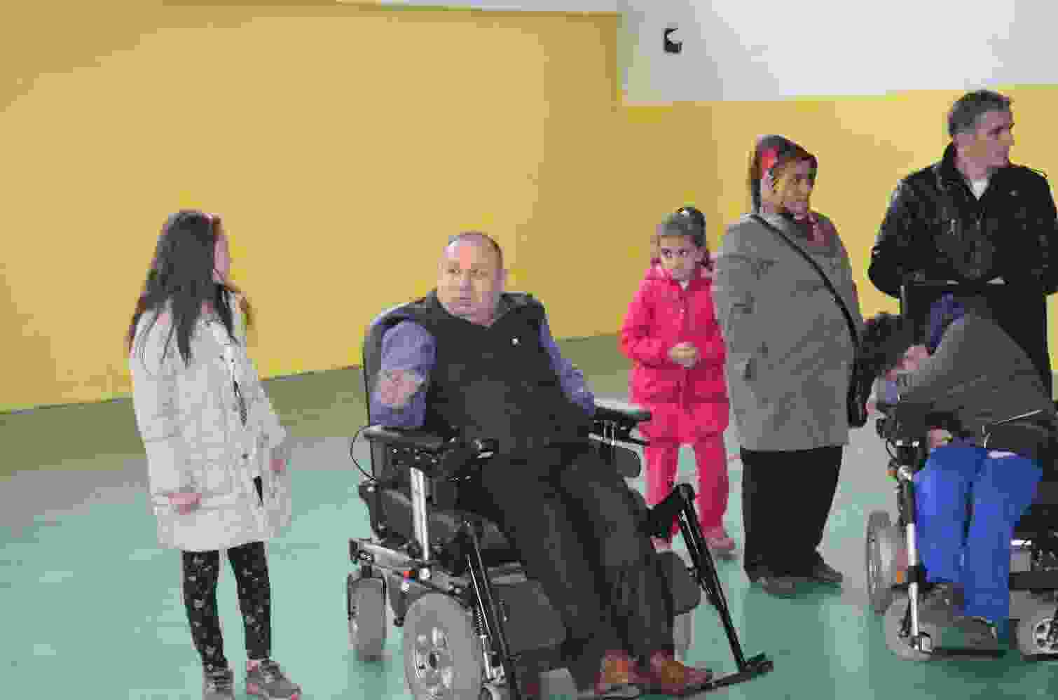 Ayancık'ta 23 Engelli Vatandaşa Akülü Araç Dağıtıldı