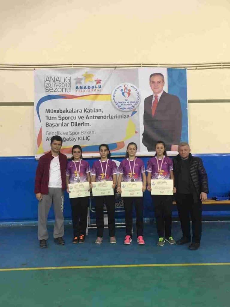 Anadolu Yıldızlar Liginde Masa Tenisi İl Karması Kız Takımı Yarı Finalde