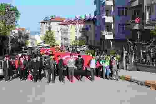 Sinop 57. Alay Vefa Yürüyüşüyle Şehiterine Vefasını Gösterdi