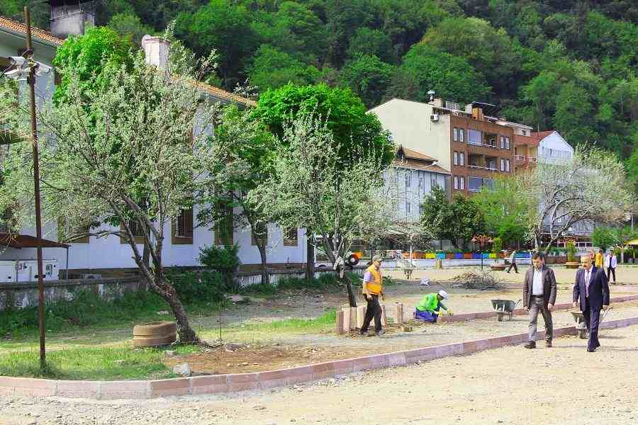 Ayancık’da 2. Etap Sahil Düzenleme Çalışmaları Devam Ediyor