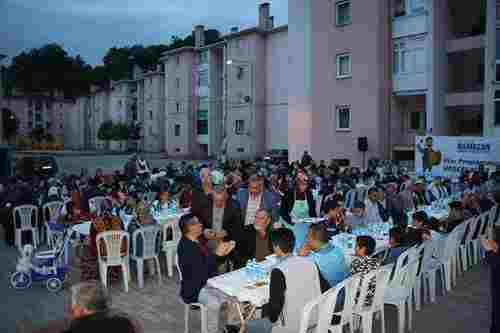 Ayancık'ta Mahalle İftarları Sürüyor