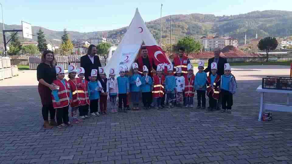 Ayancık'ta Kızılay Haftası