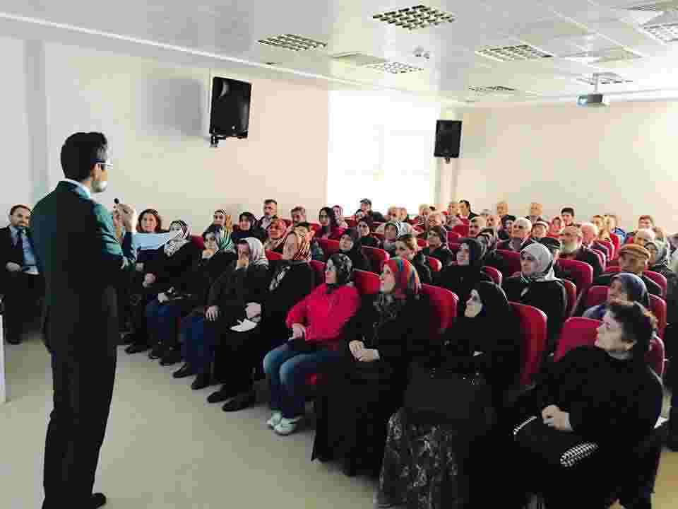 AYANCIK DEVLET HASTANESİ'NDE KONFERANS