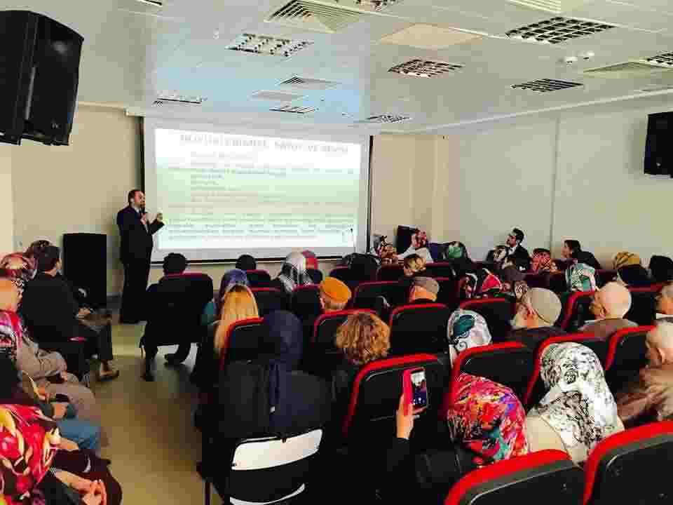 AYANCIK DEVLET HASTANESİ'NDE KONFERANS