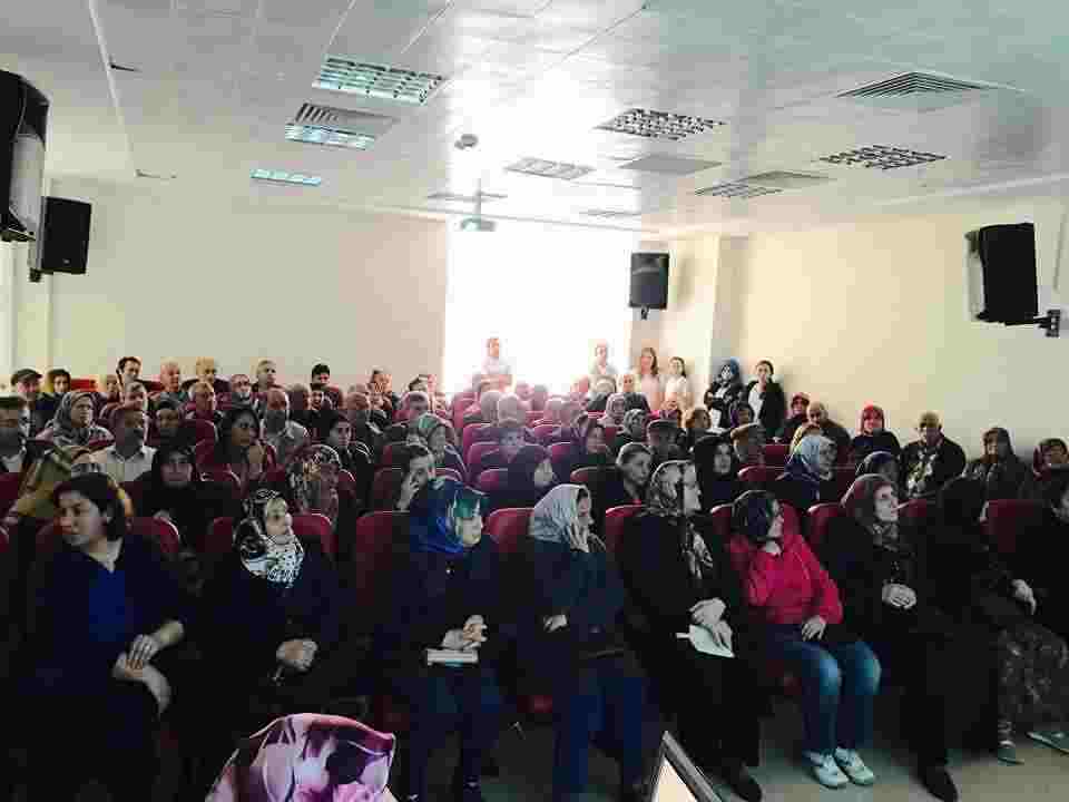 AYANCIK DEVLET HASTANESİ'NDE KONFERANS