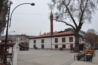 Beyazıt(Büyük) Cami meydan düzenlenme çalışmaları tamamlandı