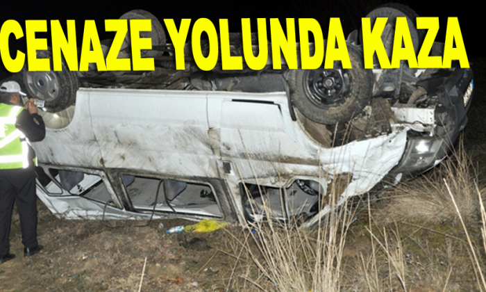 Cenaze yolunda kaza