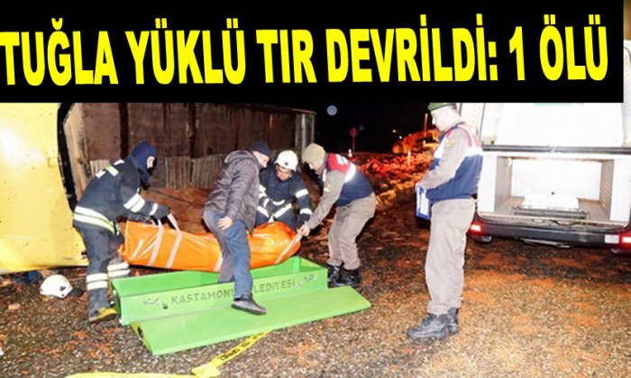 Tuğla yüklü tır devrildi: 1 Ölü