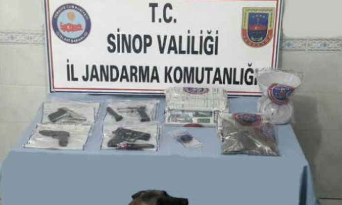 Operasyonda esrar ve tabanca ele geçirildi