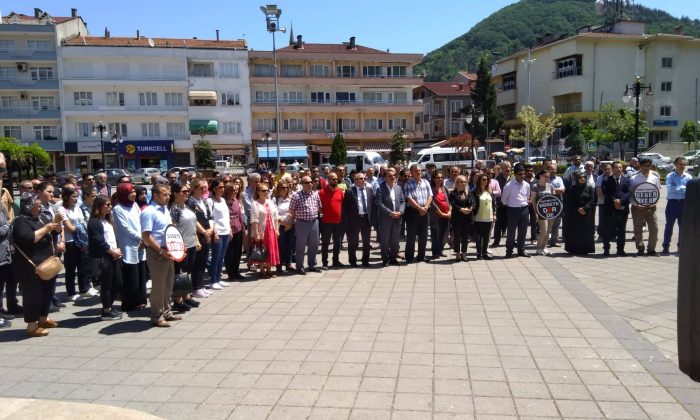 Ayancık’ta Matematik Öğretmenine Saldırı