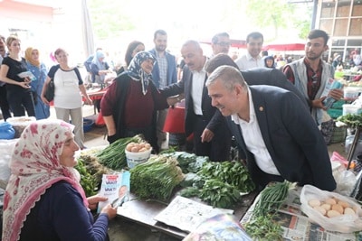 MAVİŞ VE ERGÜN DURMAK BİLMİYOR