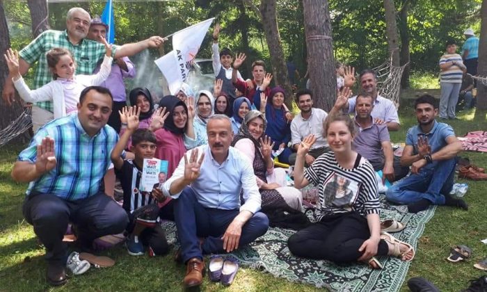 AK Parti Sinop Milletvekili Adayı Ayhan Ergün durmak bilmiyor