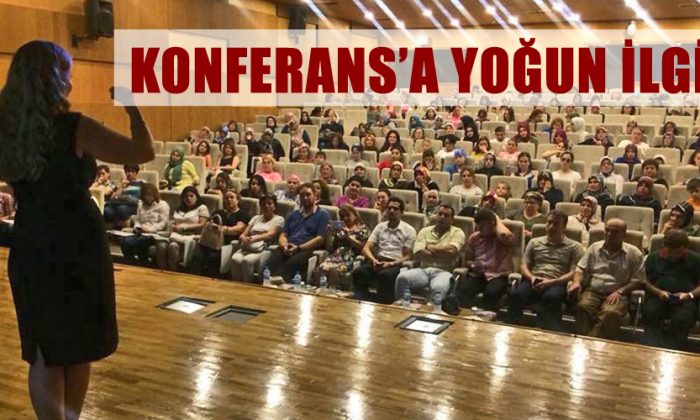 Konferansa Vatandaşlar Yoğun İlgi Gösterdi
