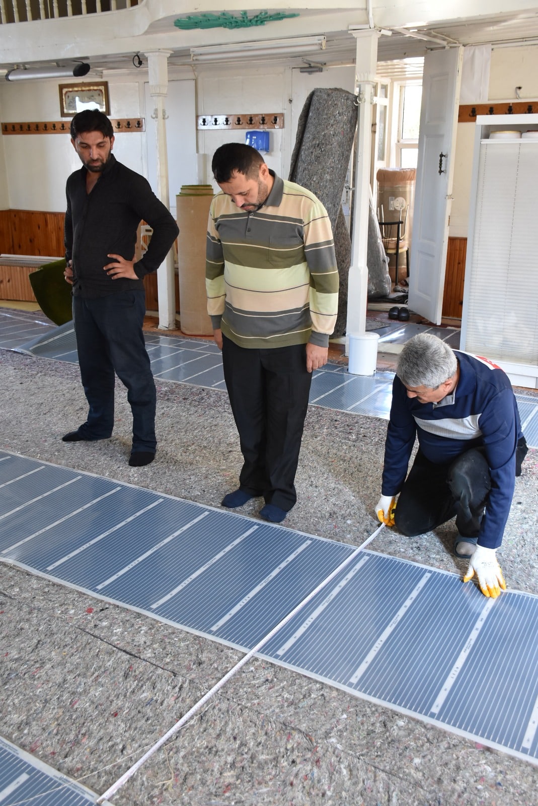 Hacı Ömer Cami'nin Halıları Yenilendi