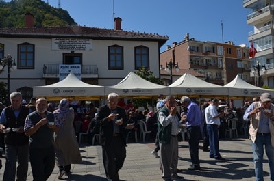 Ayancık'ta Vatandaşlara Aşure İkram Edildi