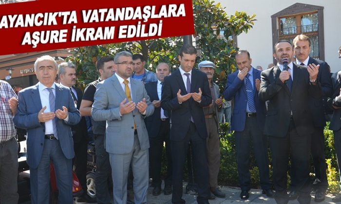 Ayancık’ta Vatandaşlara Aşure İkram Edildi