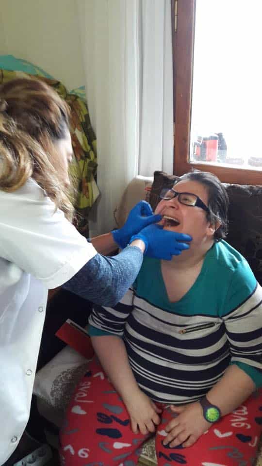 Evde Bakım Hastalarına Diş Taraması