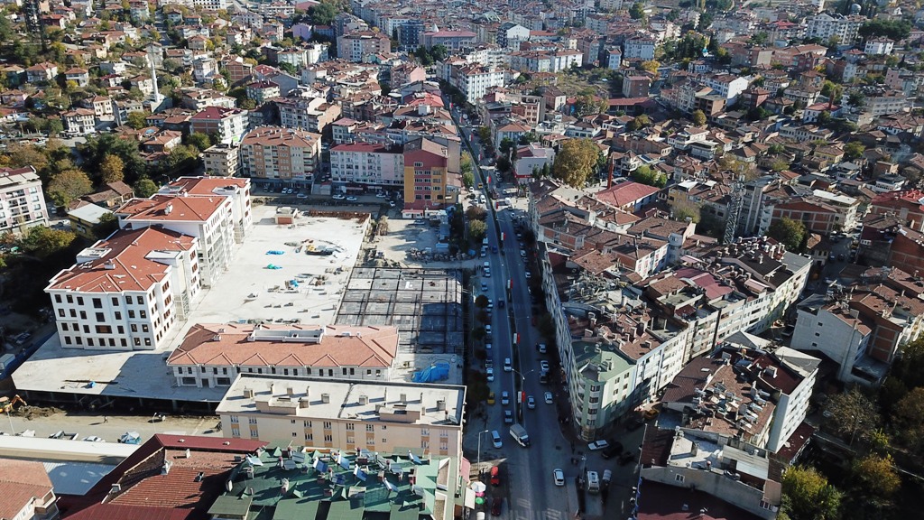 Belediyeye ait bina yıkılıyor