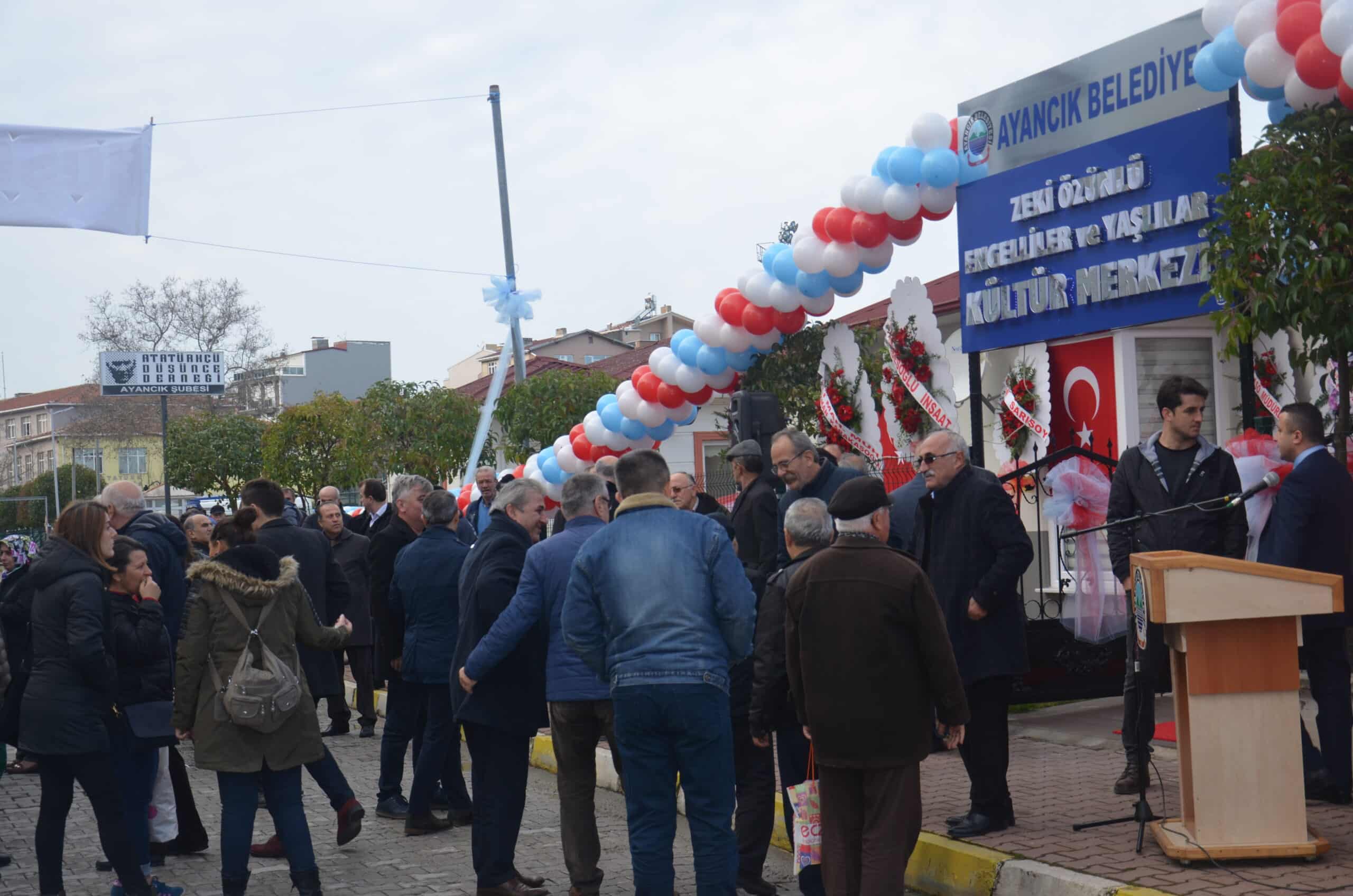 Ayancık'ta Engelliler ve Yaşlılar Yaşam Merkezi Açıldı