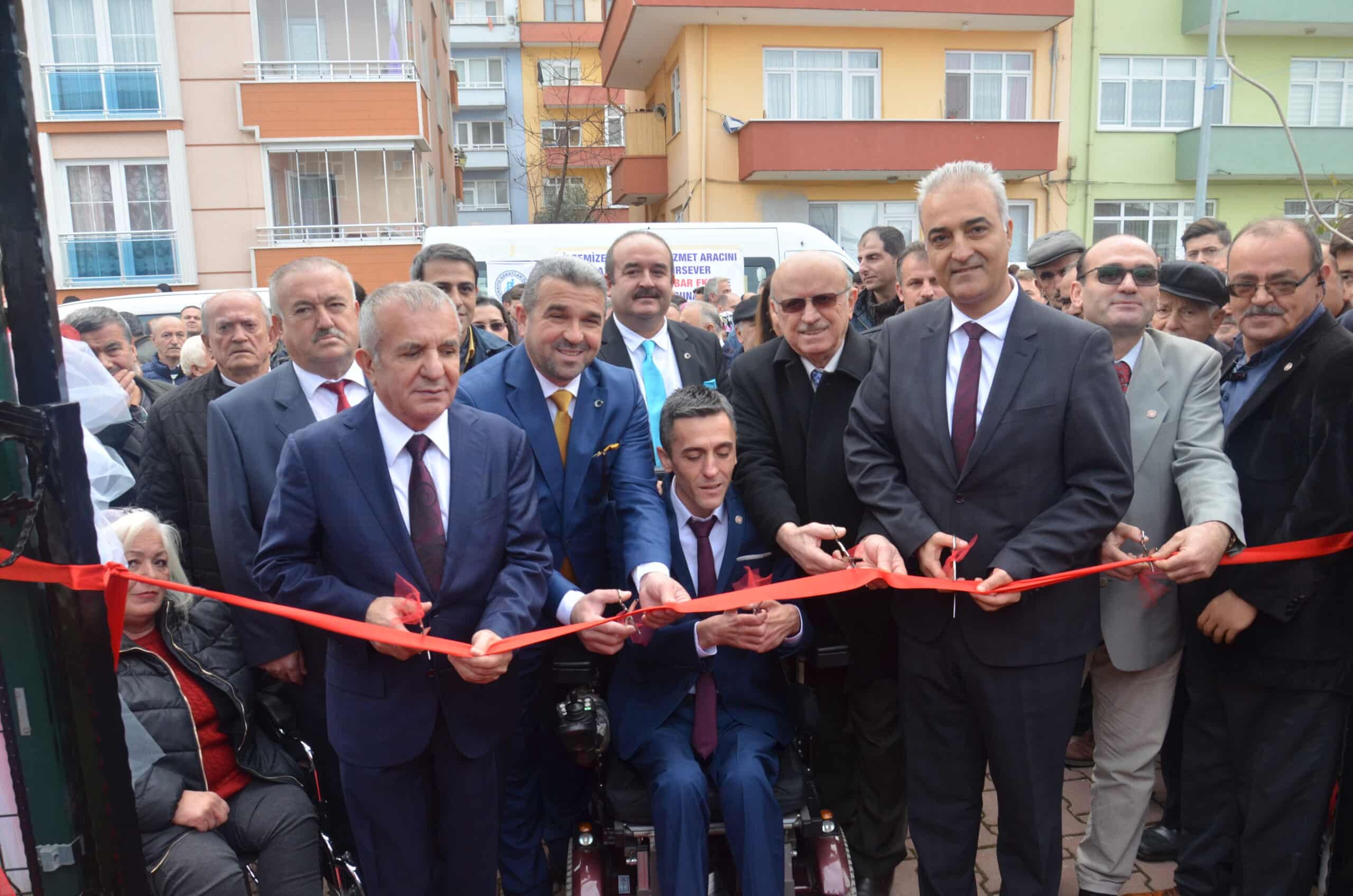 Ayancık'ta Engelliler ve Yaşlılar Yaşam Merkezi Açıldı