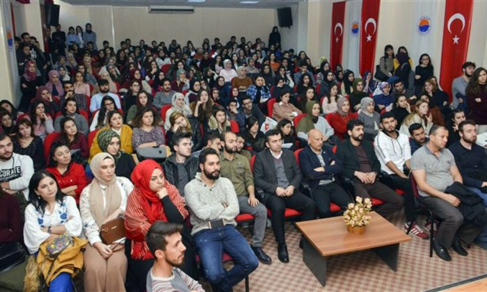 Üniversite Öğrencilerine ‘KPSS Bilgilendirme Semineri’