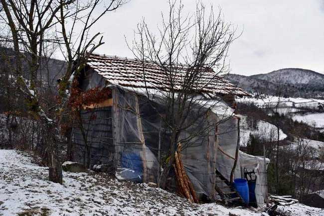 Naylon Barakada Yaşam Mücadelesi