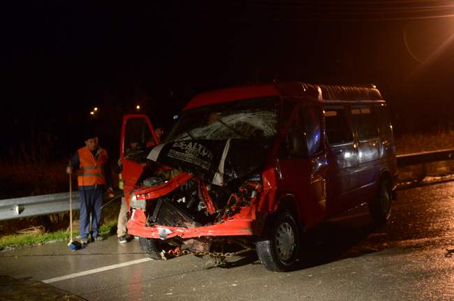 Sinop’ta iki minibüs çarpıştı