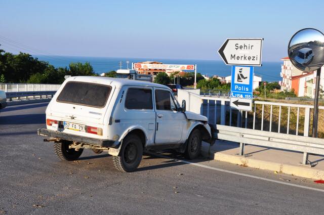 AYNALI KAVŞAKTA KAZA