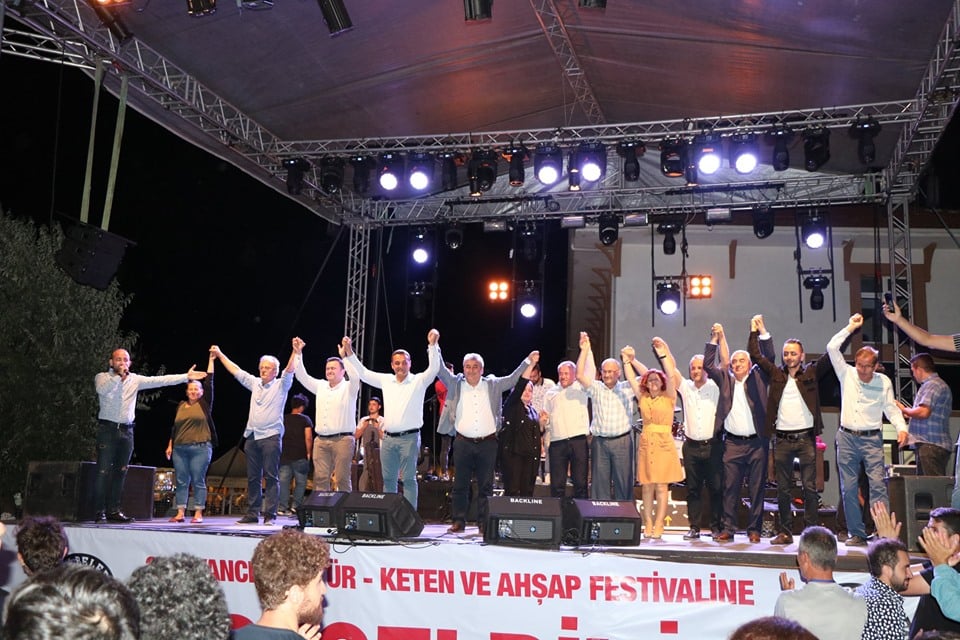 MUHTEŞEM FESTİVAL’DE MUHTEŞEM FİNAL YER YERİNDEN OYNADI